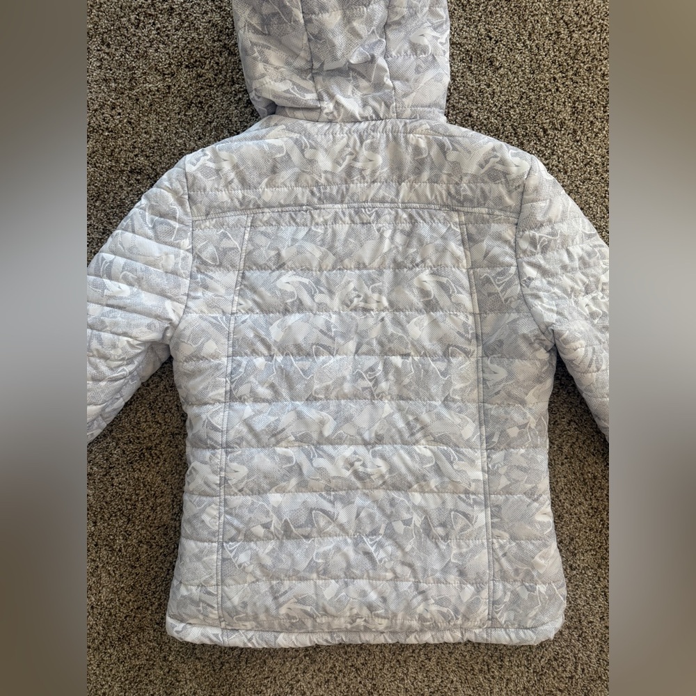 New Balance Jacket - Picture 3 of 12